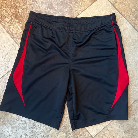 Nike shorts - Picture 4 of 5
